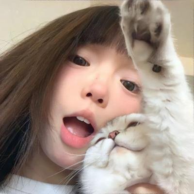 水中的女人封面